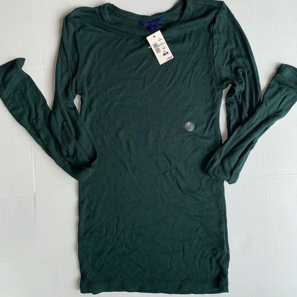 BRAND NEW TAGS STILL ON long sleeve shirt